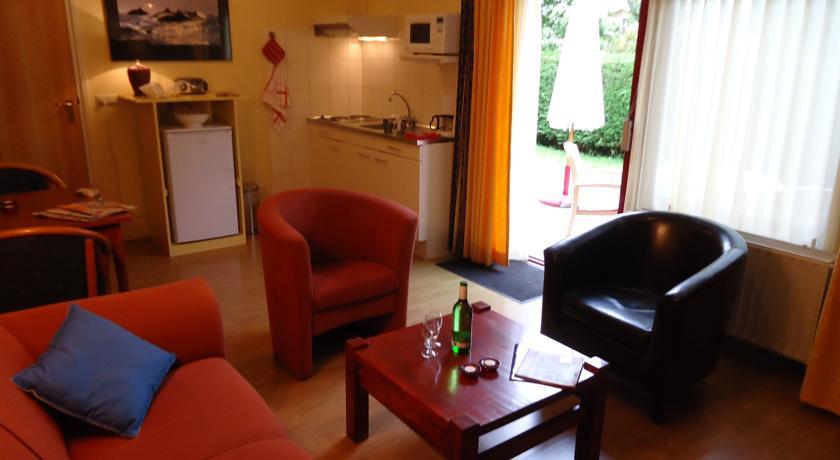 Claes Compaen Midsland Room photo